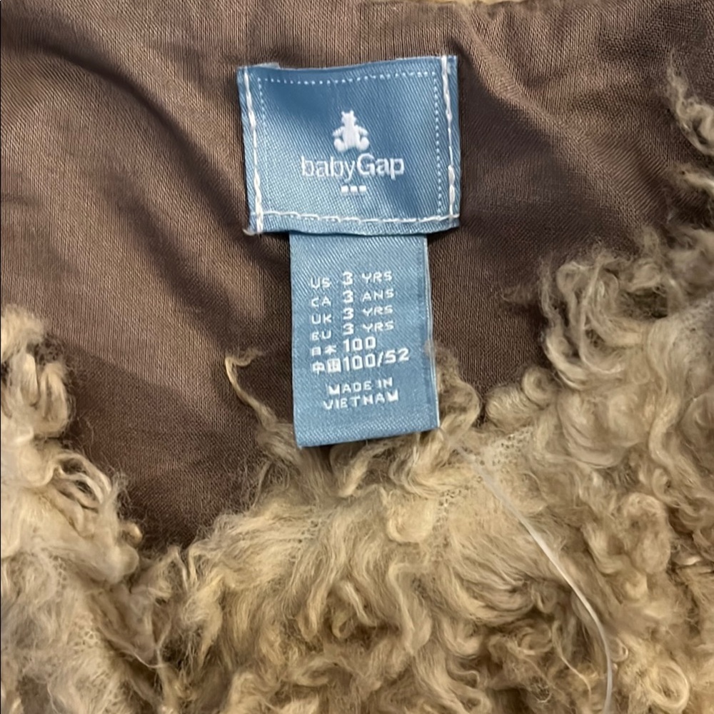 GAP Tan Faux Fur Vest - Picture 2 of 5